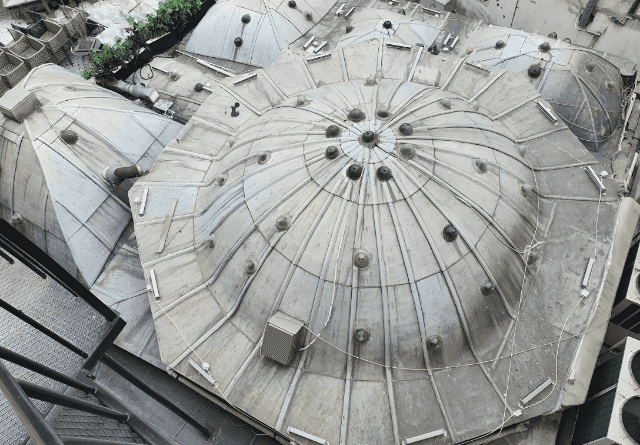 acemoglu history Acemoğlu Tarihi Hamam’ın kubbeli çatısı ve Osmanlı dönemi mimari yapısı – İstanbul tarihi hamam manzarası.